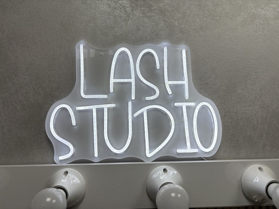 Табела Lash Studio