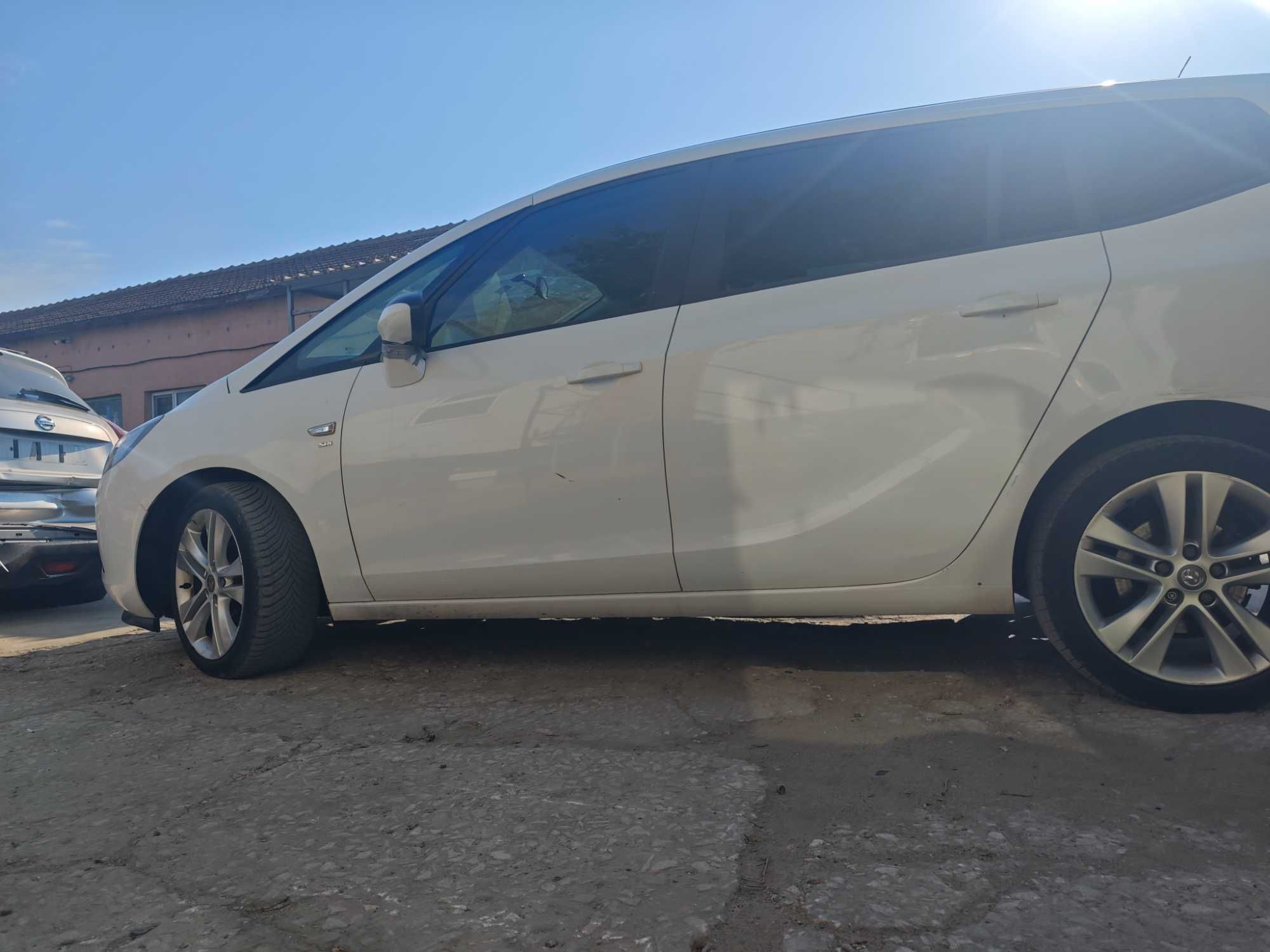 На части Opel Zafira 2014 2.0cd 7 места Опел Зафира ръчка