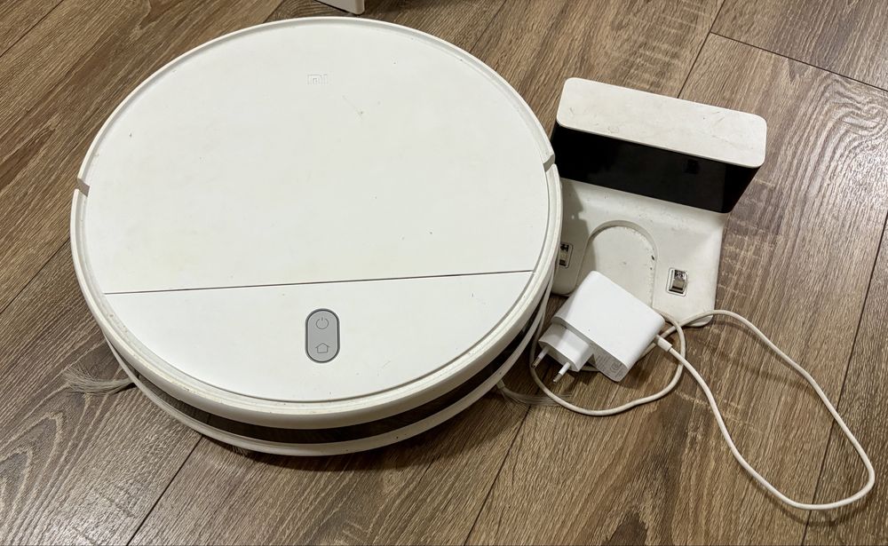 Xiaomi Mi Robot Vacuum-Mop Essential