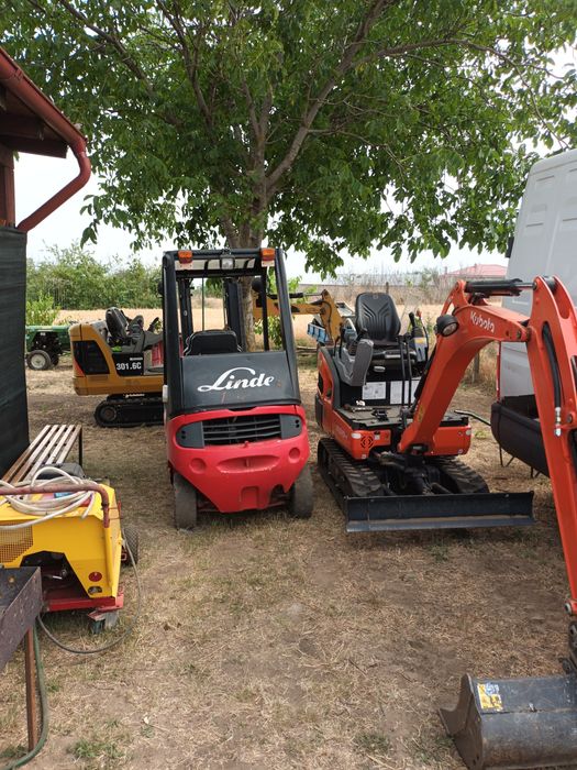 Mini excavator JCB 18Z-1 inchiriez