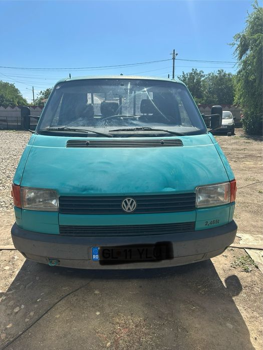 Volkswagen t 4        .