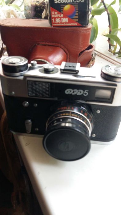 Фотоаппарат ФЭД  .
