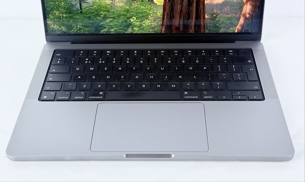 Apple MacBook Pro 14'' 2021 M1 PRO 32RAM 512SSD Перфектен! Гаранция!