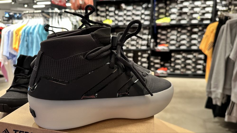 Adidas Fear Of Good 1 Basketball originali , noi ( marime 40 )