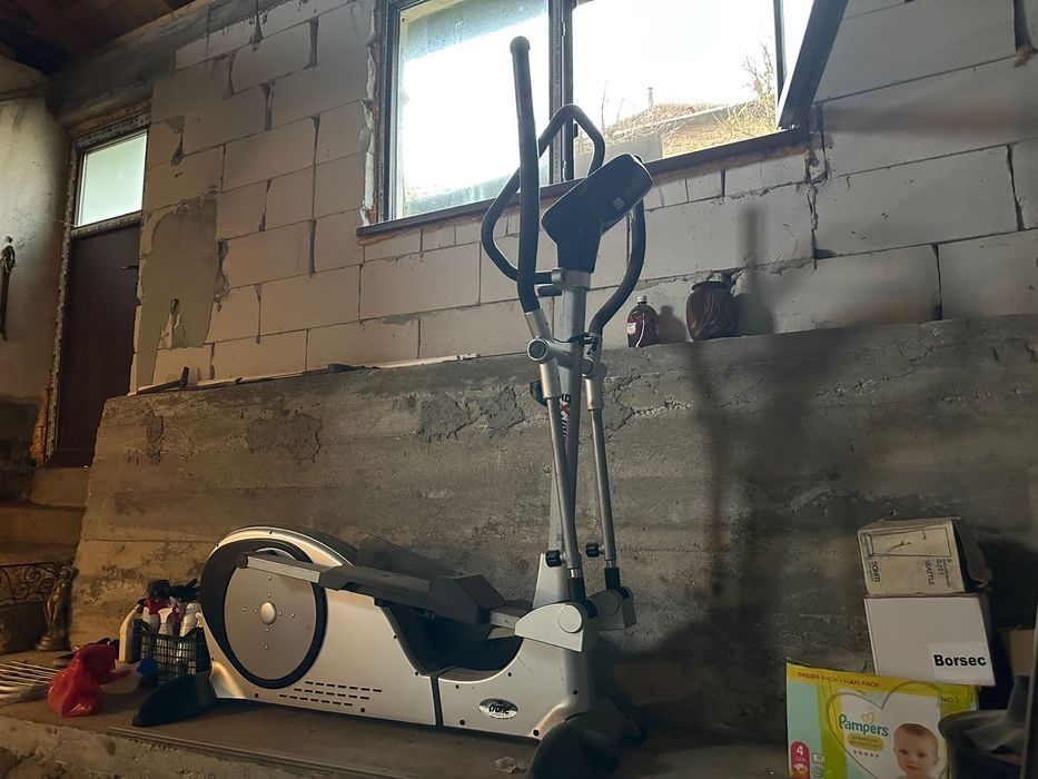 Bicicleta eliptică electromagnetica