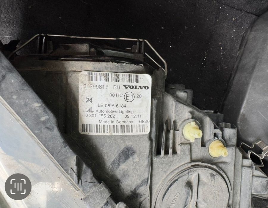 Десен фар Volvo c30 2012