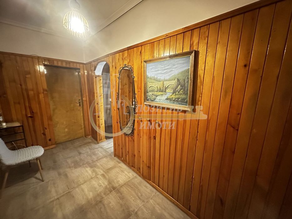 2-стаен в София-Красно Село площ 65 цена 1100