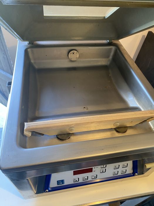 Вакум Машина Multivac