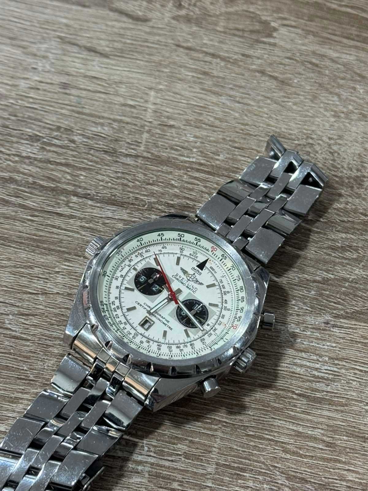 Продавам Мъжки Часовник Breitling Chrono- Matic