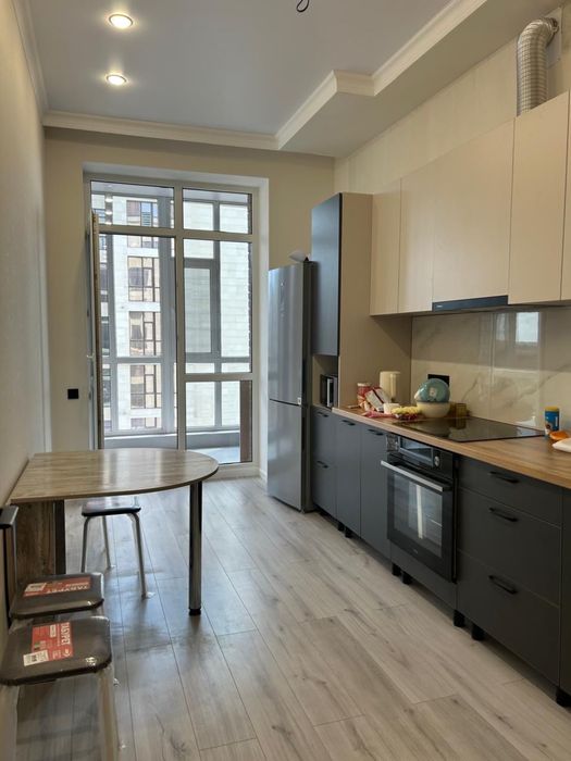 Сдам 2-комнатную квартиру в новом ЖК — 57 м²