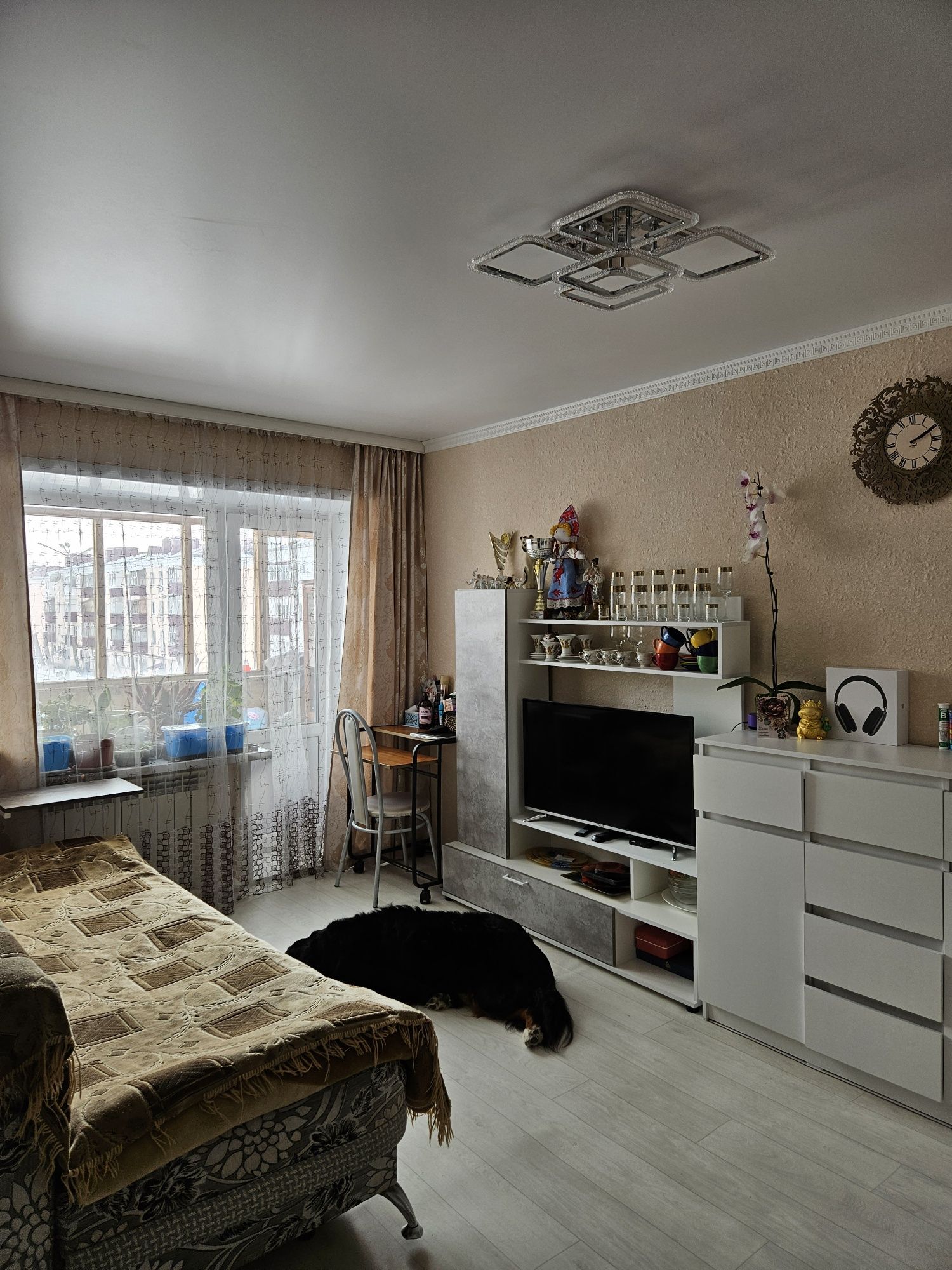 Продам однокомнатную квартиру  на 3 этаже.