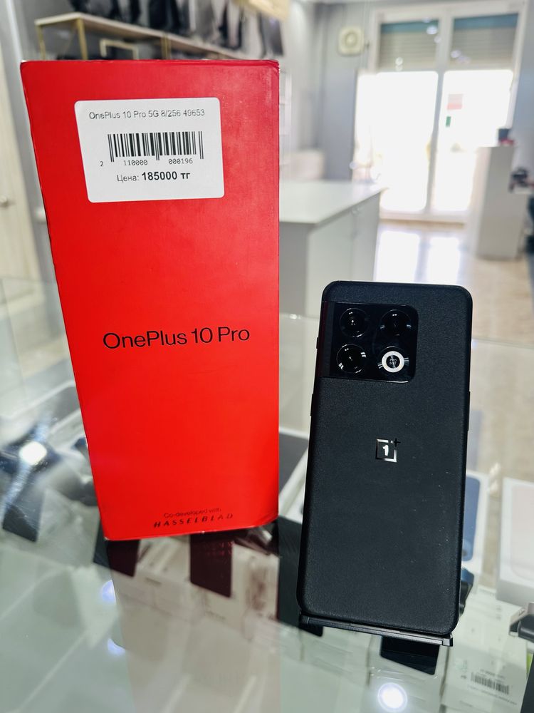 Смартфон   OnePlus 10 Pro 5G 8/256 гарантия до августа