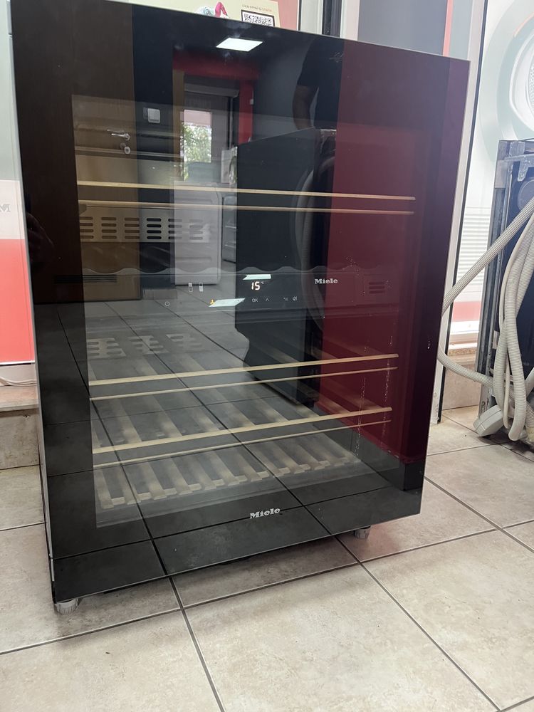 Miele  KWT 6322 UG Винен охладител Push2Open/24 мес гаранция