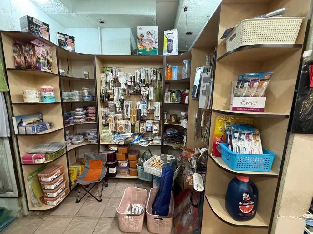 Продается мебель для магазина