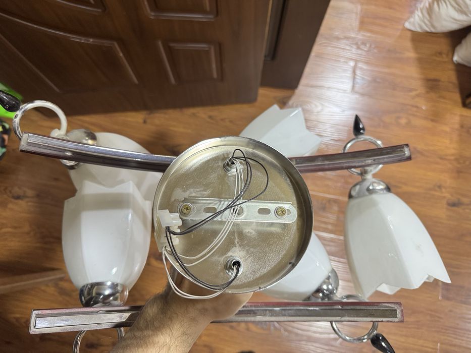 Люстры бывшие в употреблении