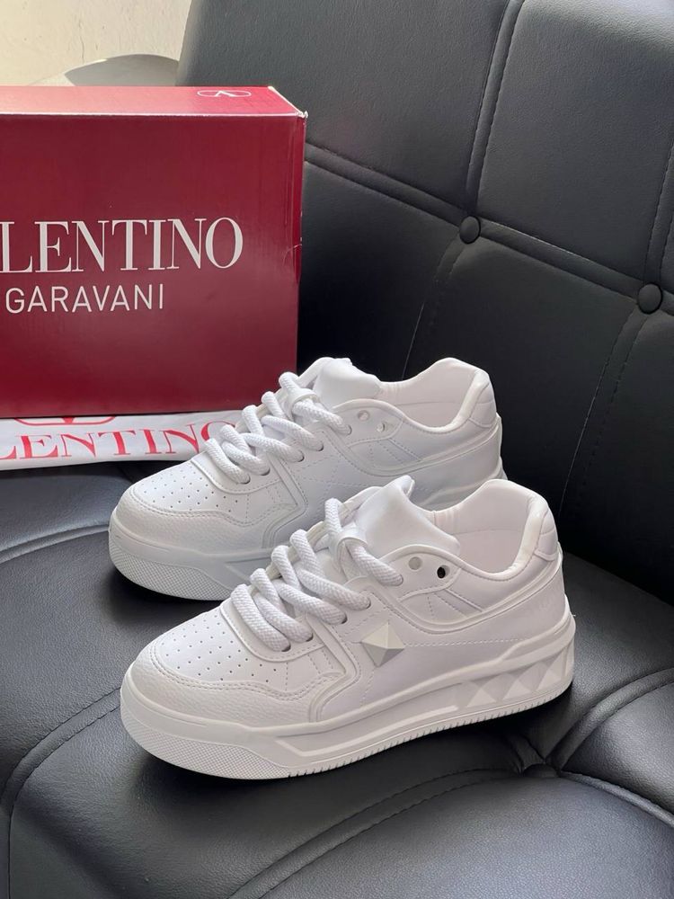 Adidasi Valentino Noi !!! Marimi 40/44 !!!