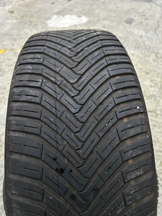 2бр Всесезонни гуми Continental 235/55R18
