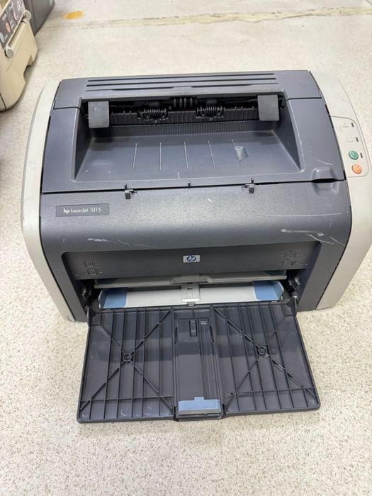 Продам принтер HP Laserjet 1015