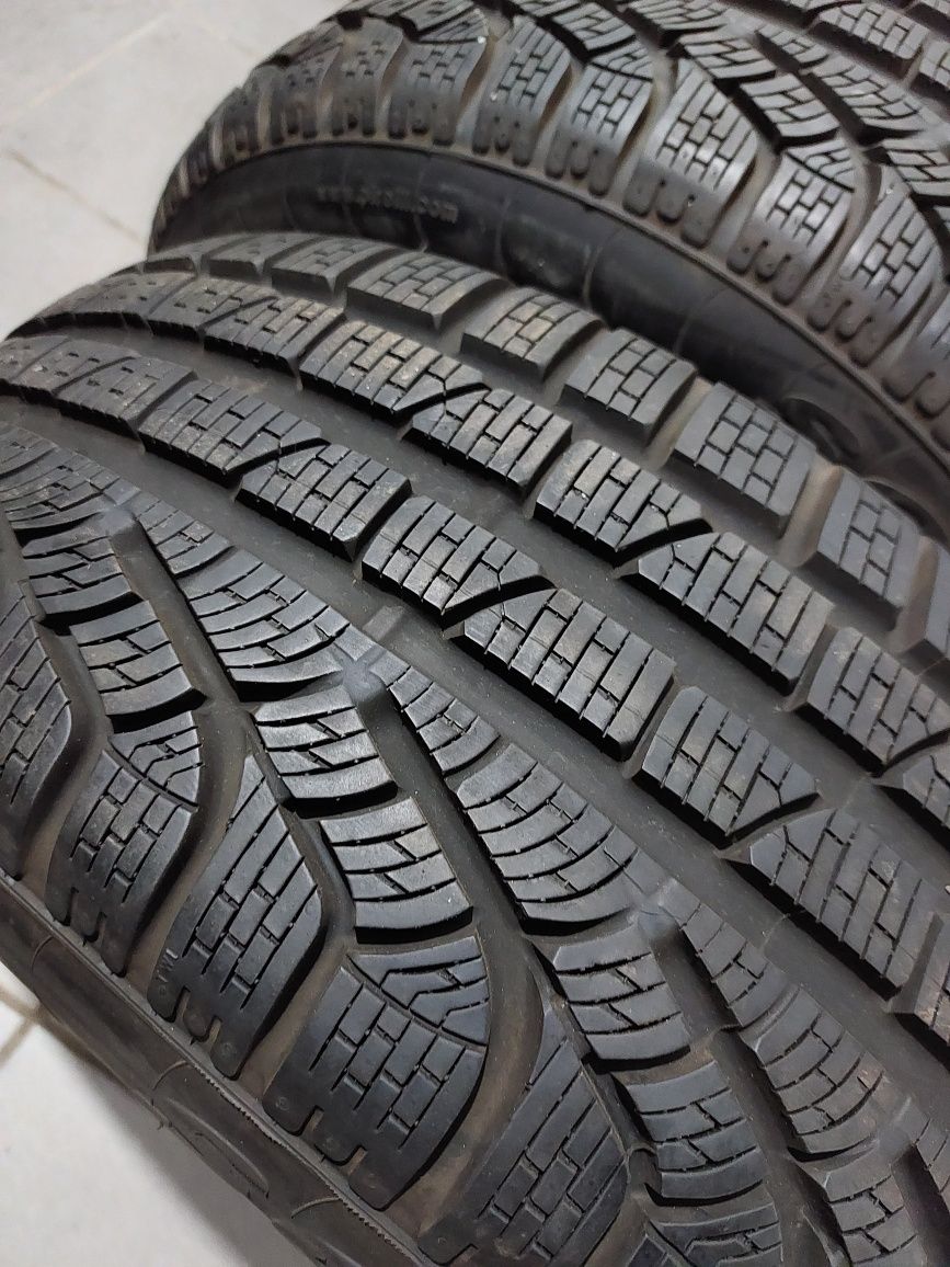 2 anvelope 205/45 R17 Pirelli