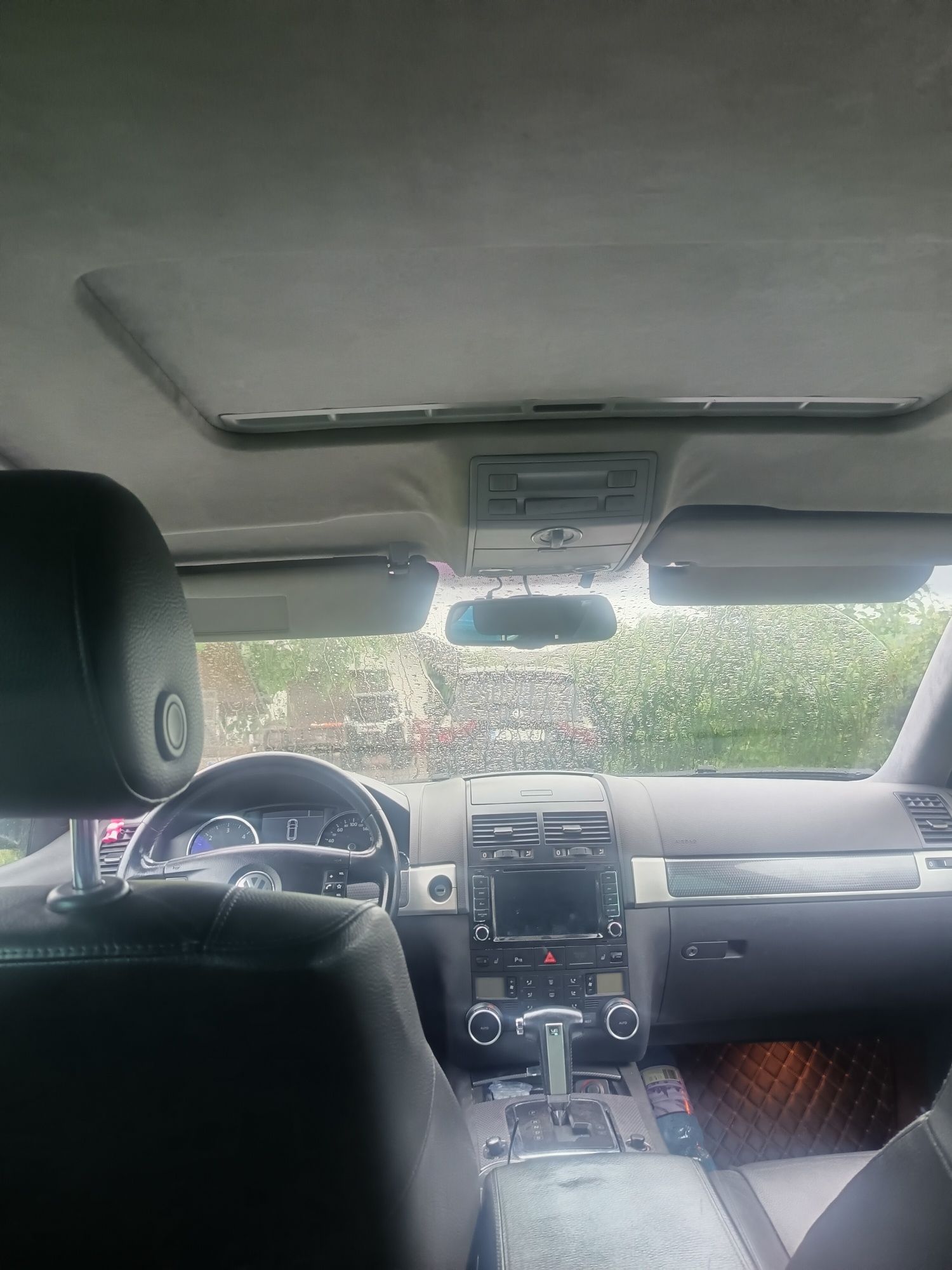 Touareg 3.0 tdi Bks pachet individual pe perne
