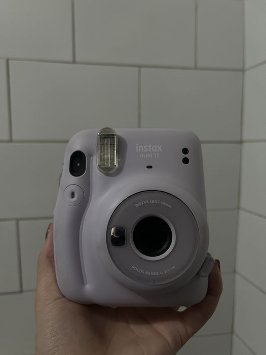 Продам Instax mini 11