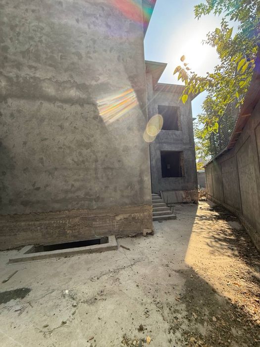 Срочно!! Мать и Дитя Продается Евро дом (Коробка) 4 соток