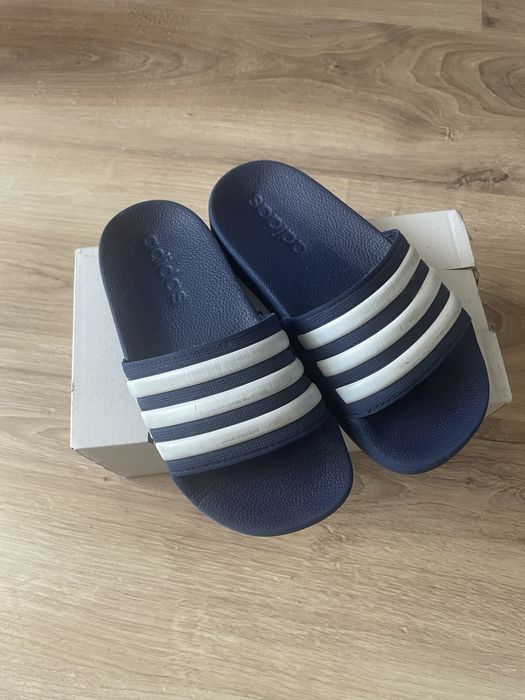Slapi adidas marime 29