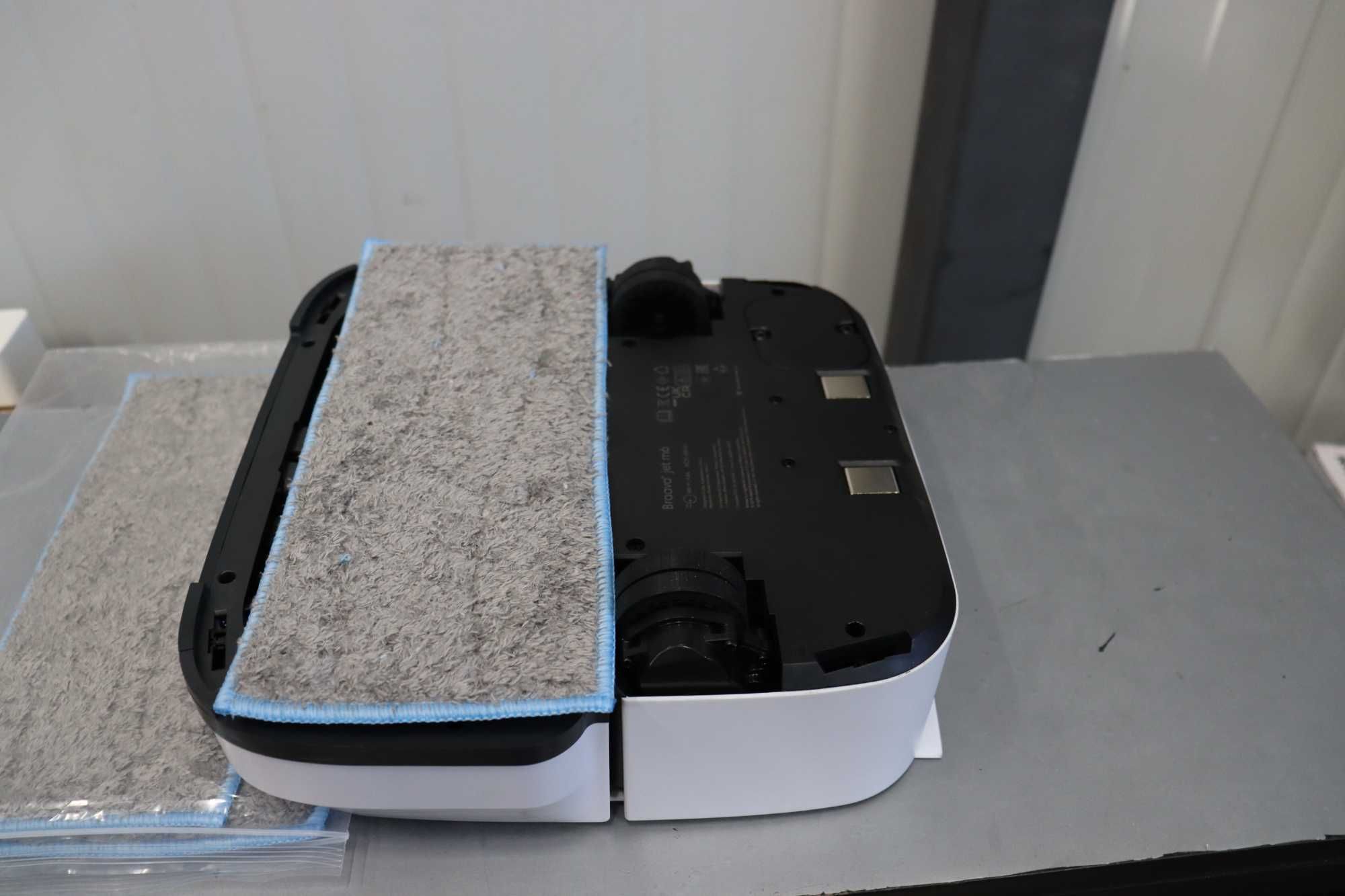 iRobot Braava Jet M6 (6110) Ultimate Robot Mop - Wi-Fi, App, Alexa