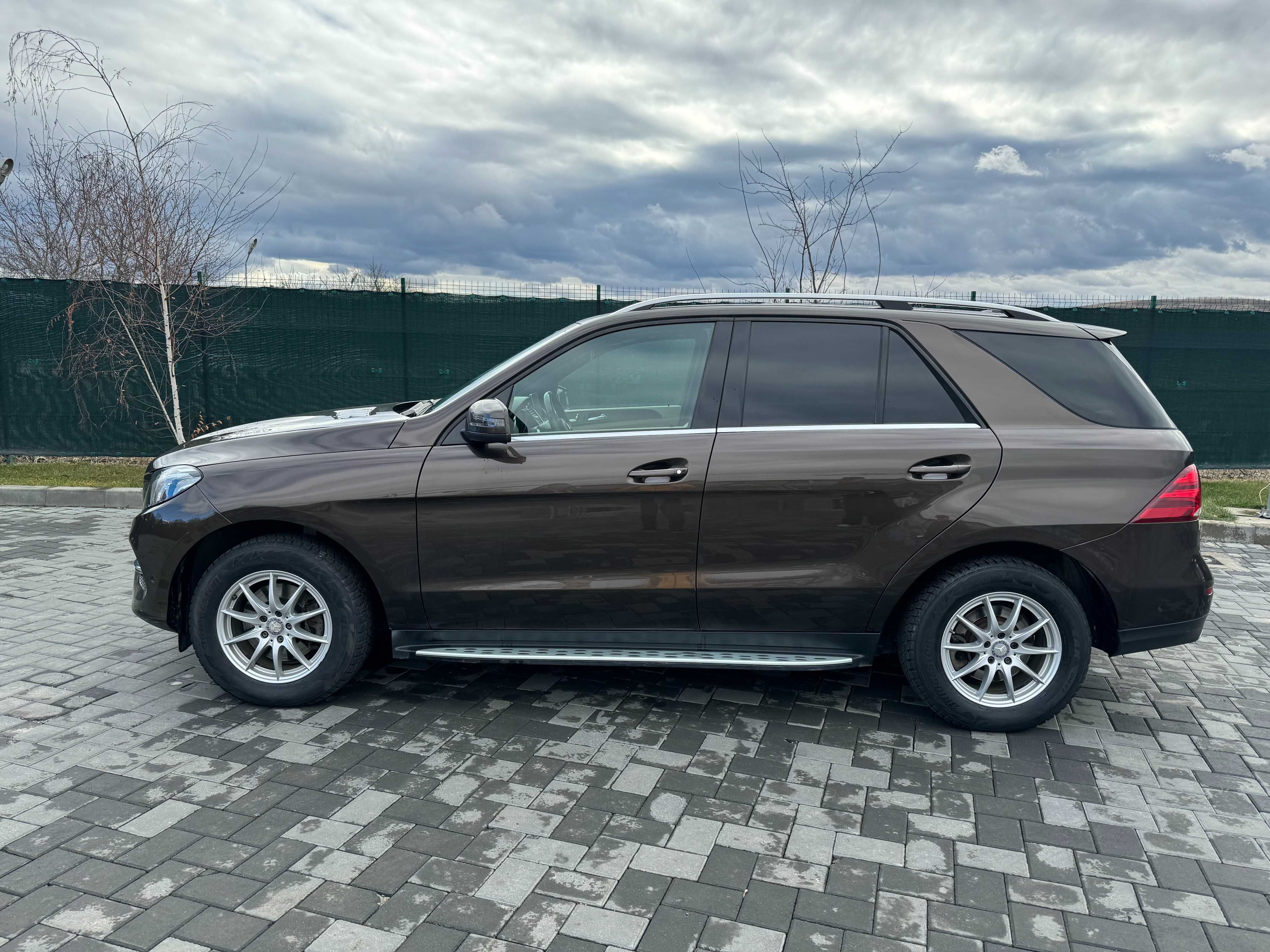 Mercedes GLE 350d 4MATIC pachet suspensie AIRMATIC