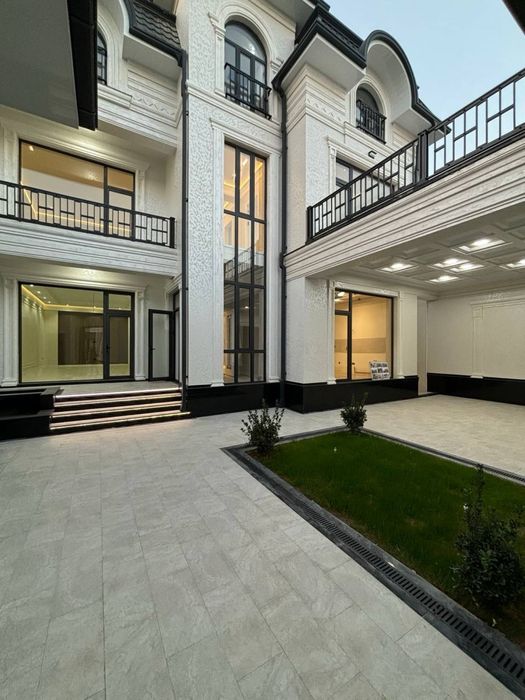 Евро ДОМ   Ор.р: ТЦ High Town Mall Юнусабадскийский район