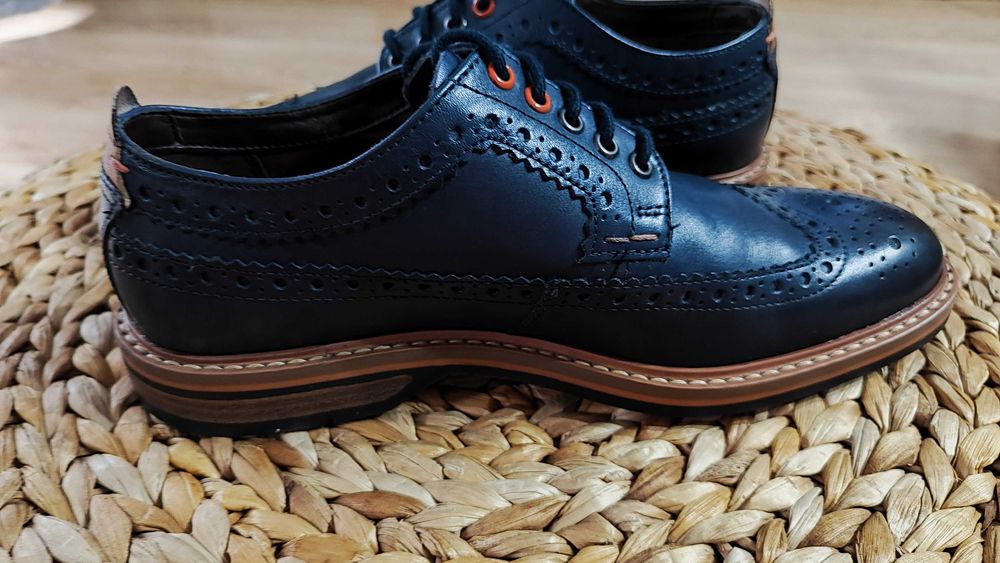 Официални мъжки кожени обувки НОВИ Clarks Pitney Limit 41 Blue