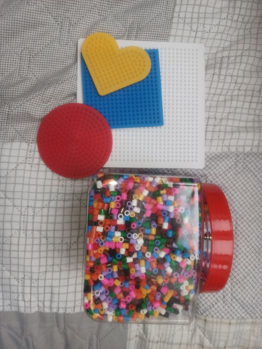 ИКЕА мъниста с релефни подложки