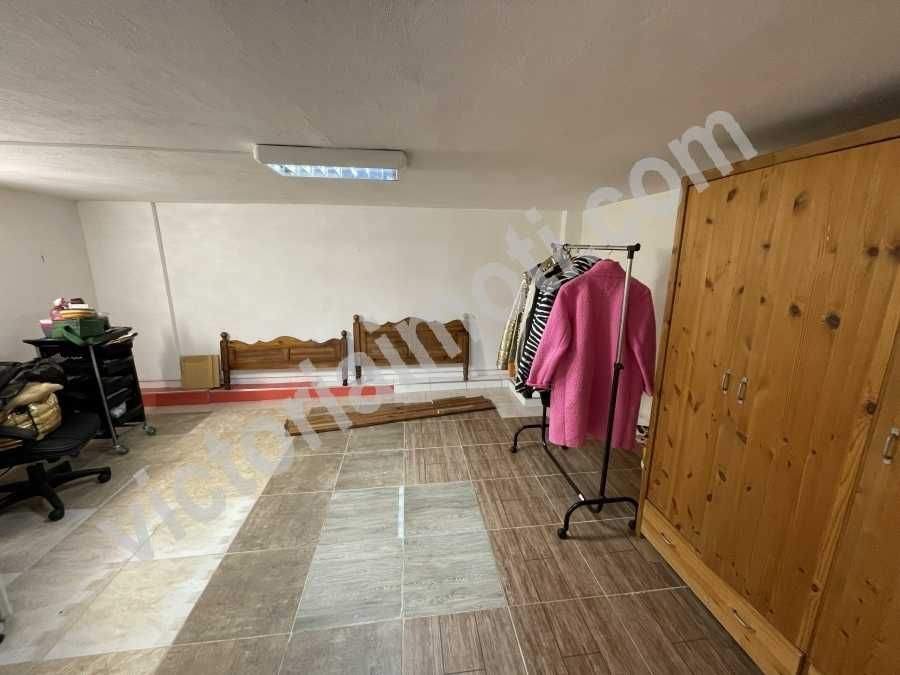 Продава се Двустаен апартамент в Велико Търново, Център - 80 кв.м за 900 €/кв.м - Снимка #2