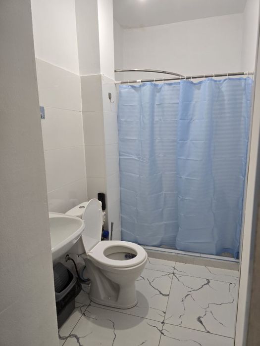 Zangiota tumani Solnichniyda teshiy ko'prikdan o'tganda