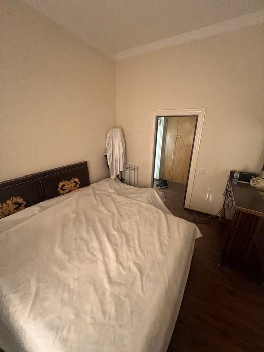 Срочно продаётся 2х комнатная квартира на навои узбегим