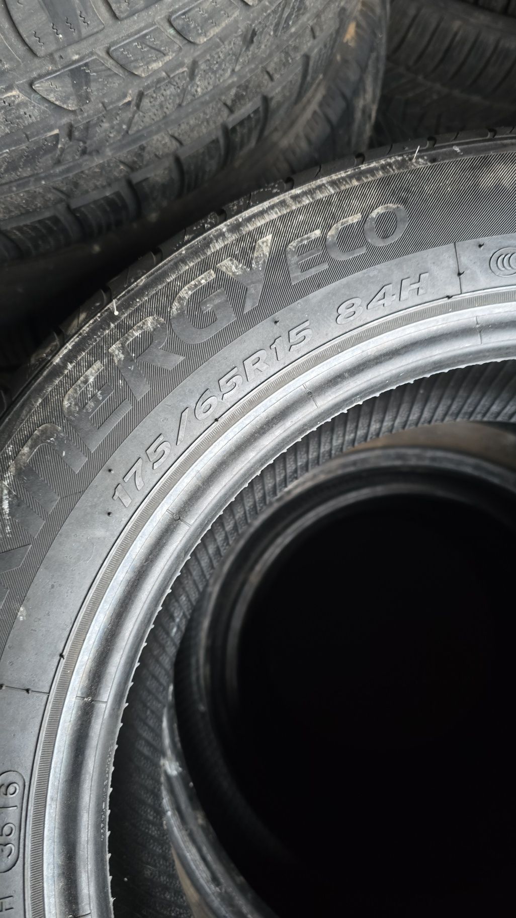 Set 4 Anvelope 175/65/15 VARA HANKOOK Stare ca noi