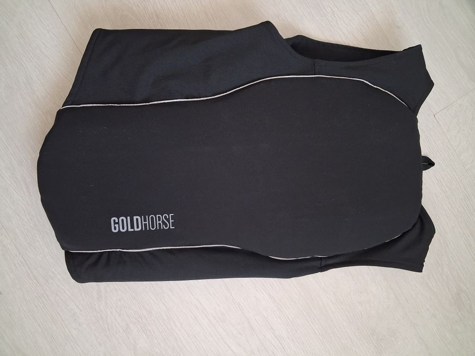 Vand Vesta Echitație GOLDHORSE marime S unisex. Impecabila