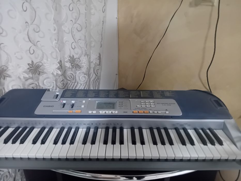 Vând orga începători în stare perfecta