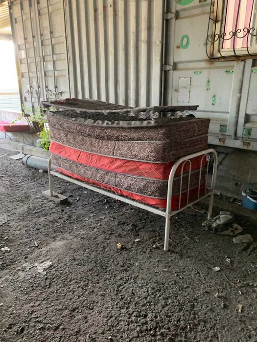 Продам кровати для рабочих б\у