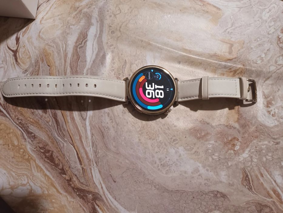 Смарт часовник HUAWEI