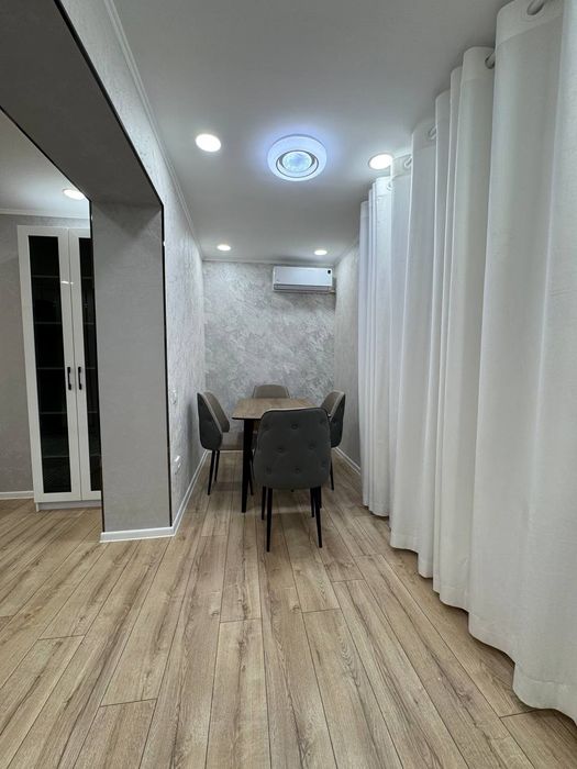 Продаётся квартира Чиланзар 8 Евроремонт 3в4/3/4 Мирзо Улугбек Метро