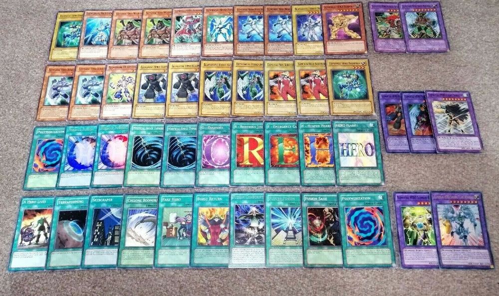 Готово тесте за игра Yu-Gi-Oh! Kaiba Blue-Eyes deck 41 карти дракон
