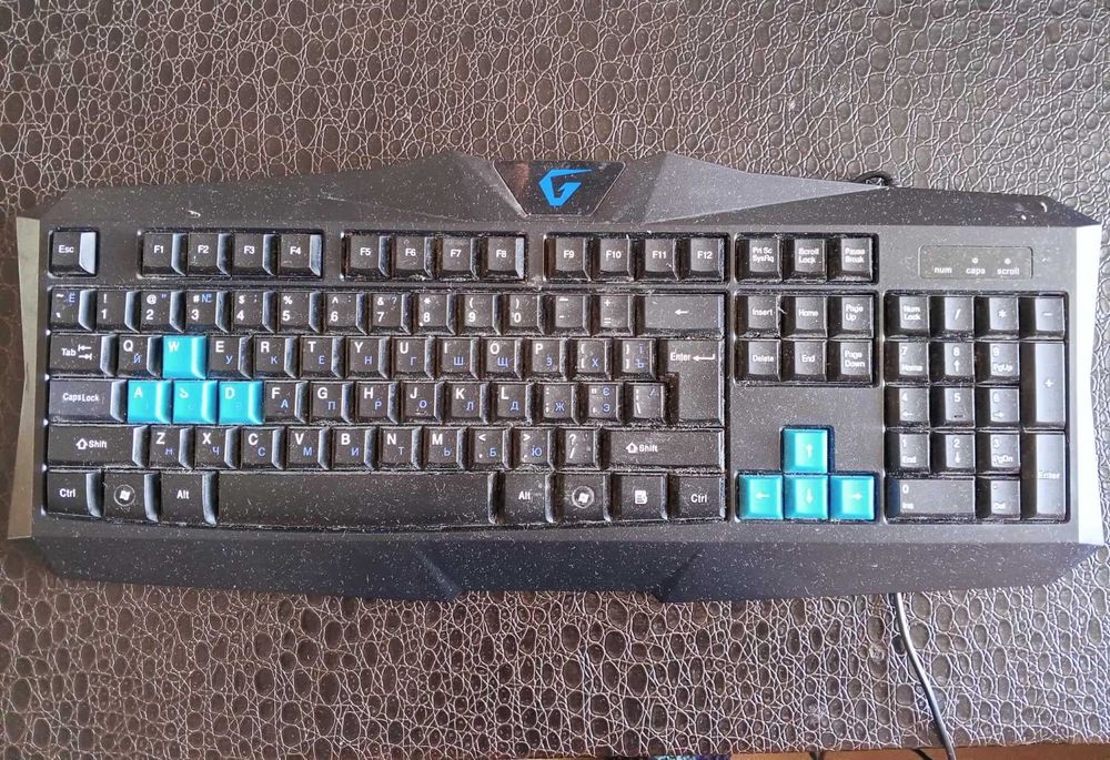 Продават се клавиатура