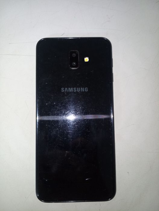 Samsung Galaxy J6+