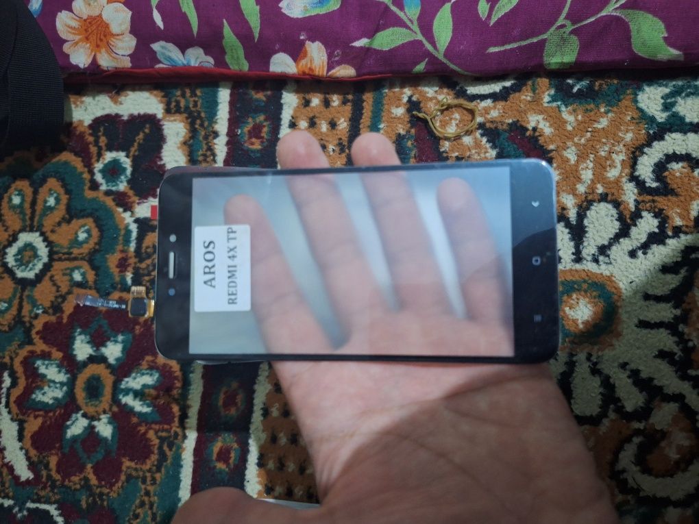 Nokia zapchastlar bor 12ta viloyat pochta bor.