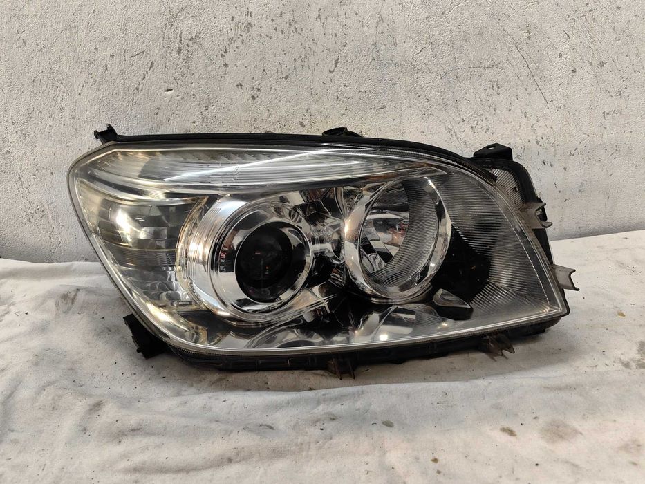 Оригинален фар Тойота Toyota Rav 4
