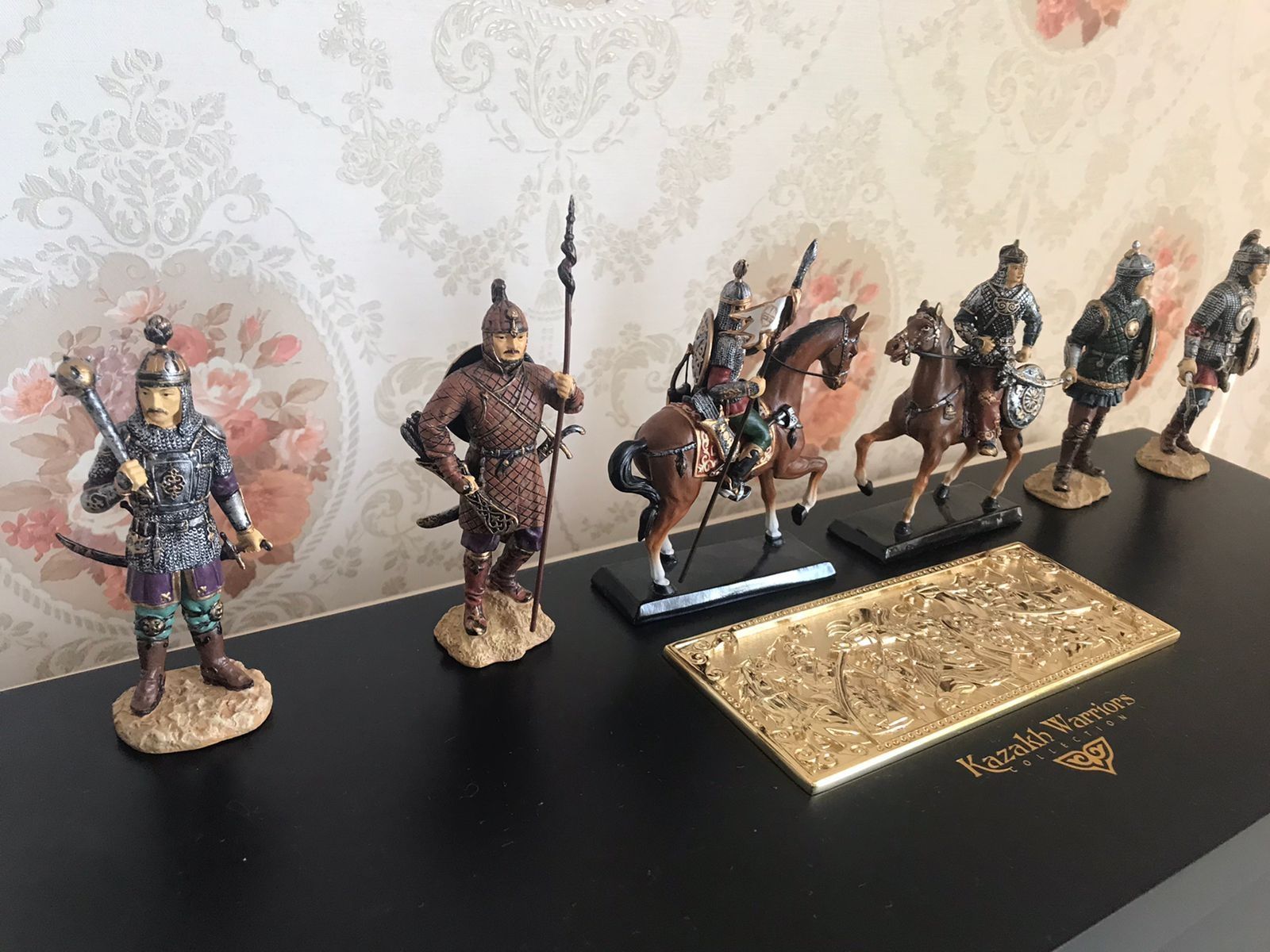 Набор из 6 статуэток «Казахские воины» Empire