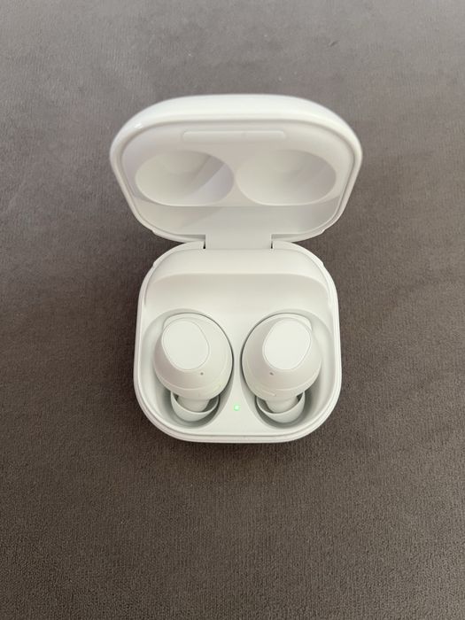 Продам Наушники Samsung Buds FE