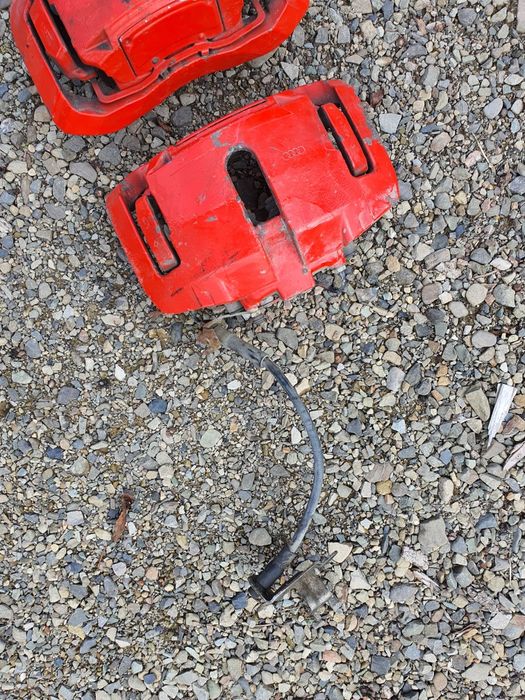 Etrier stanga dreapta fata audi a8 d3 4e