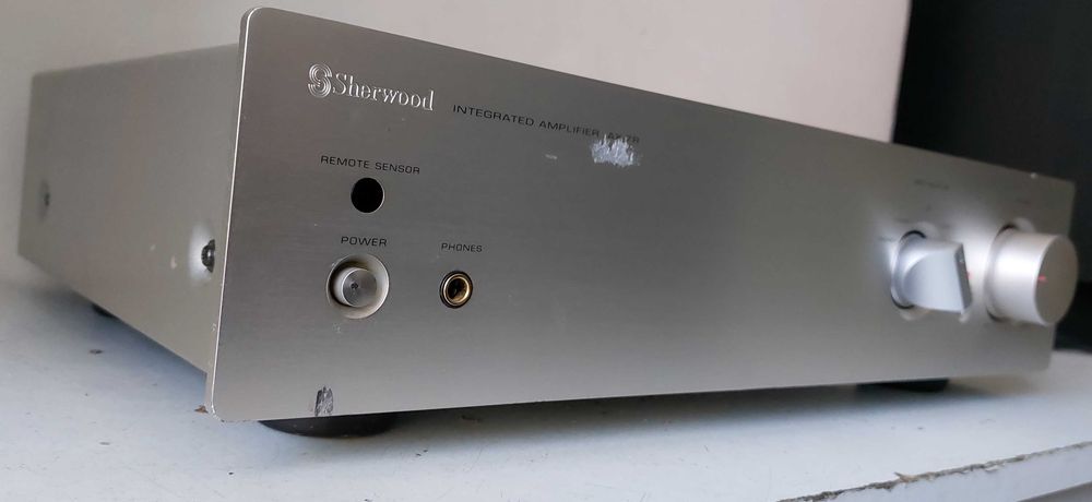 Sherwood AX 7 R amplificator hi end dual mono putere 210W consum 460W